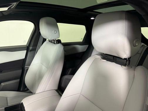 2026 Land Rover Range Rover Velar Dynamic SE