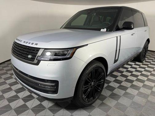 2025 Land Rover Range Rover SE