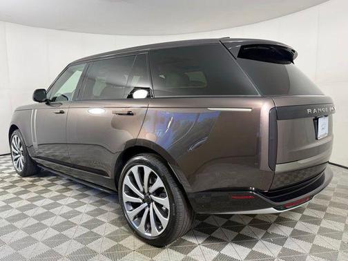 Tourmaline Brown SV Bespoke Ultra Metallic Gloss 2026 Land Rover Range Rover SE