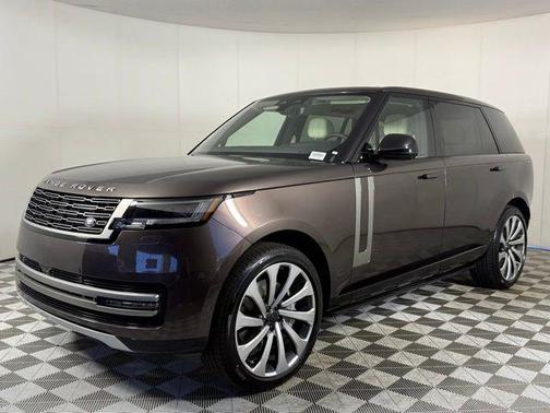Tourmaline Brown SV Bespoke Ultra Metallic Gloss 2026 Land Rover Range Rover SE