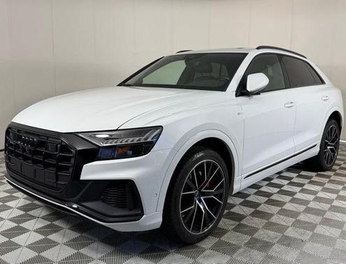 2021 Audi Q8 55 Premium Plus