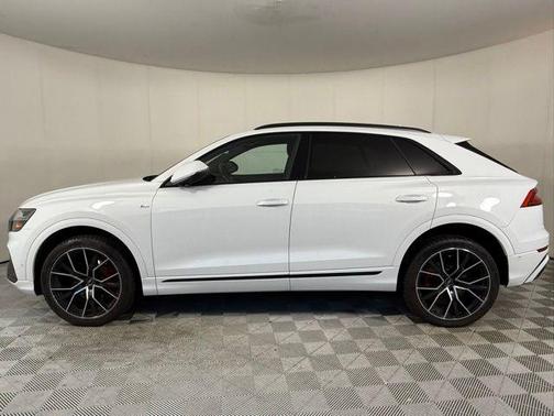 2021 Audi Q8 55 Premium Plus