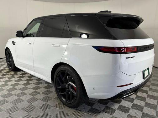 2024 Land Rover Range Rover Sport SE