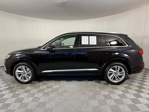 2023 Audi Q7 55 Premium Plus