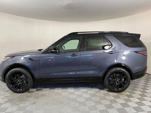 Blue 2025 Land Rover Discovery Dynamic SE