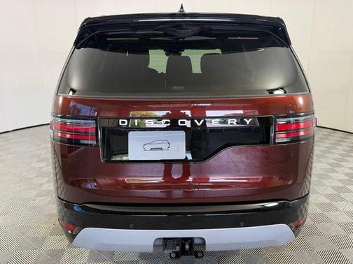 Sedona Red 2026 Land Rover Discovery Gemini Edition