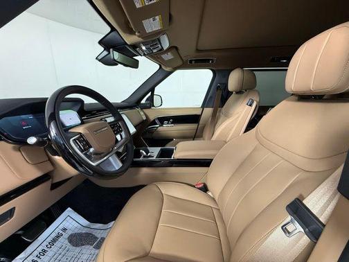 2025 Land Rover Range Rover SE