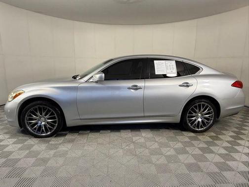 2011 INFINITI M37x Base