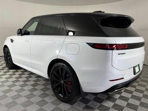 2025 Land Rover Range Rover Sport SE