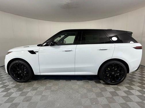 2025 Land Rover Range Rover Sport SE
