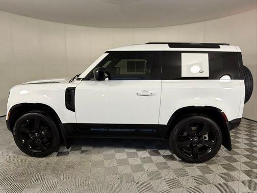 2024 Land Rover Defender X-Dynamic SE