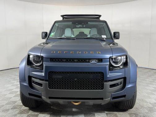 2026 Land Rover Defender 110 V8