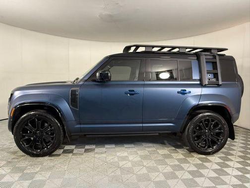 2026 Land Rover Defender 110 V8