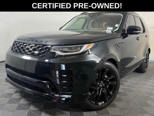 Santorini Black Metallic 2025 Land Rover Discovery Dynamic SE
