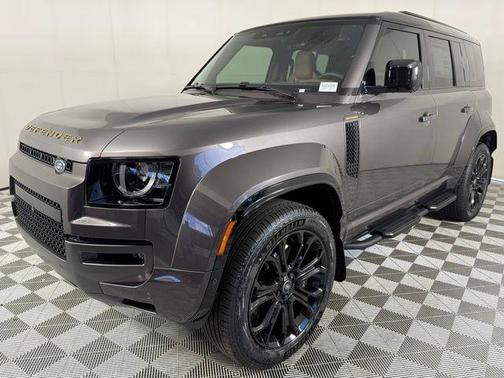2025 Land Rover Defender V8