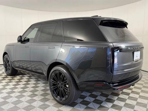 2026 Land Rover Range Rover SE