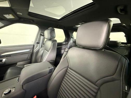 2026 Land Rover Discovery Dynamic SE