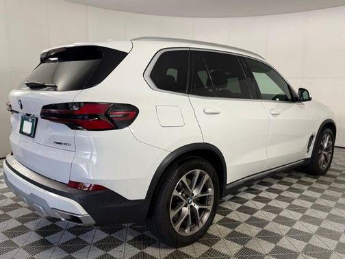 Alpine White 2025 BMW X5 xDrive40i