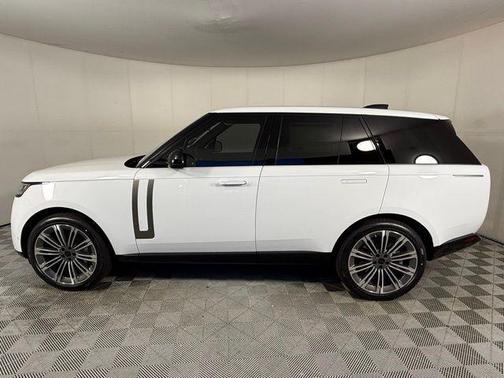 2026 Land Rover Range Rover SE