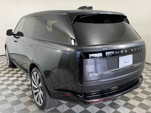 Carpathian Gray Premium Metallic 2026 Land Rover Range Rover SE