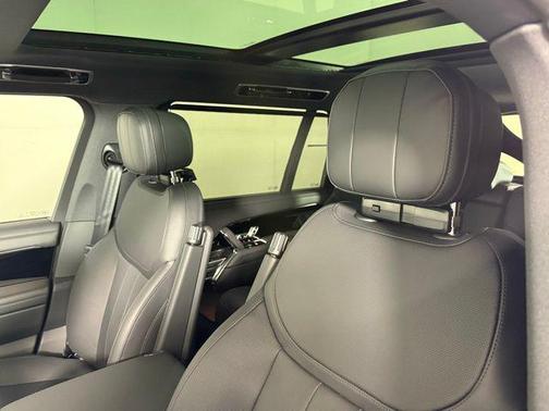 Carpathian Gray Premium Metallic 2026 Land Rover Range Rover SE