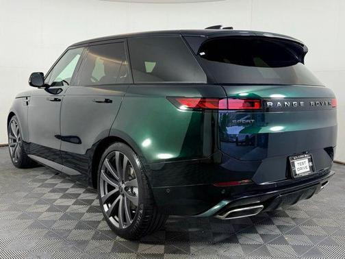 2025 Land Rover Range Rover Sport SE