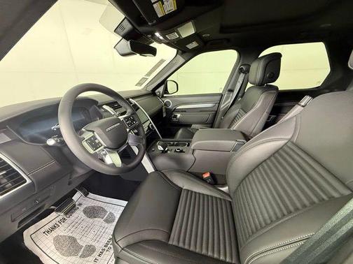 2026 Land Rover Discovery Gemini Edition