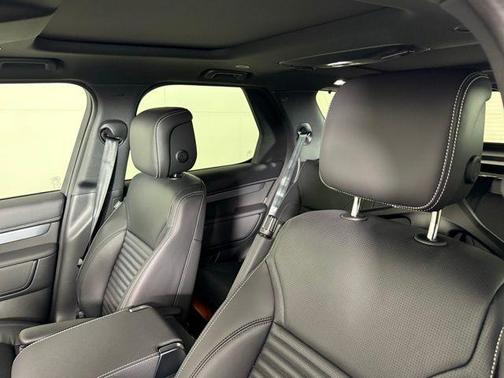 2026 Land Rover Discovery Gemini Edition