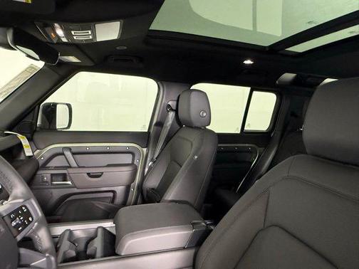 2025 Land Rover Defender S