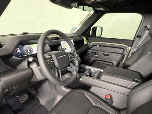 2025 Land Rover Defender S