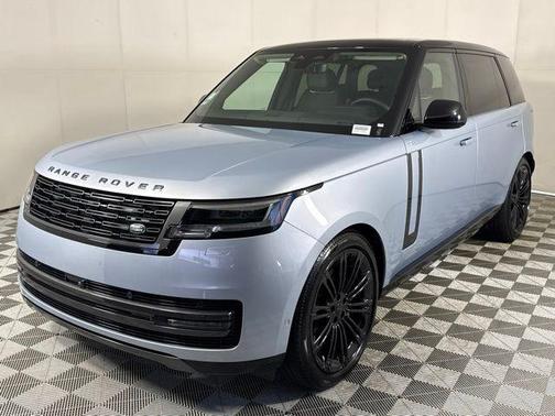 Ionian Silver SV Bespoke Ultra Metallic Gloss 2026 Land Rover Range Rover SE