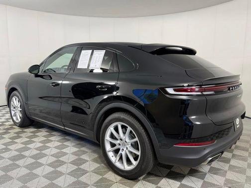 Black Metallic 2024 Porsche Cayenne Cayenne