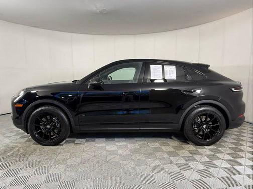 Black 2024 Porsche Cayenne Cayenne