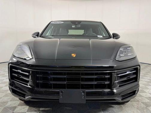 Black Metallic 2024 Porsche Cayenne Cayenne