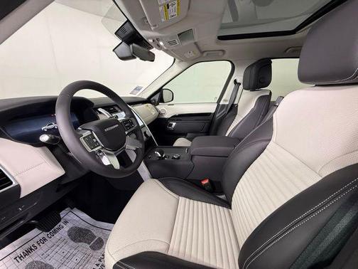 2025 Land Rover Discovery S