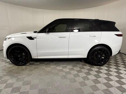 2025 Land Rover Range Rover Sport SE