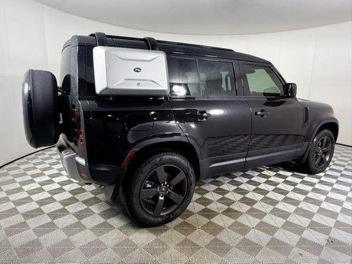 2025 Land Rover Defender S
