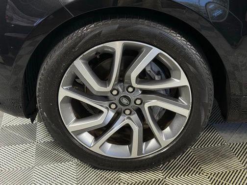 2022 Land Rover Range Rover Sport HSE Silver Edition