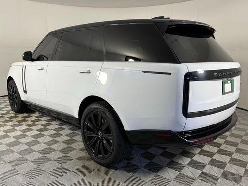 2023 Land Rover Range Rover SE