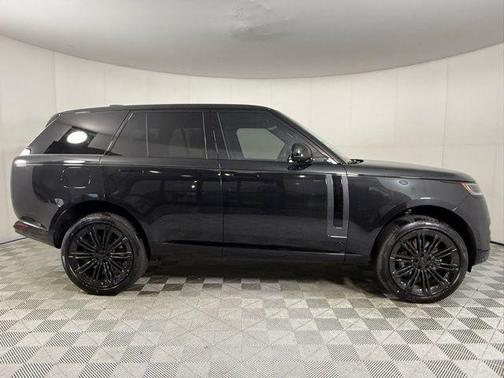 2026 Land Rover Range Rover SE