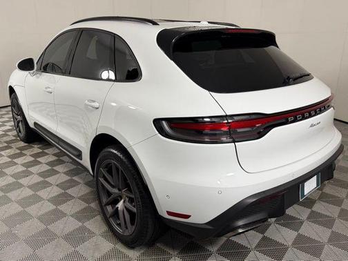 2024 Porsche Macan Base