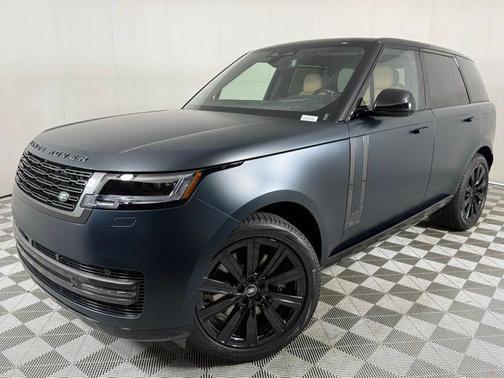 2025 Land Rover Range Rover SE