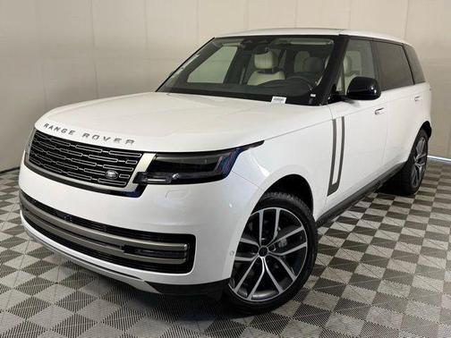 White Pearl 2026 Land Rover Range Rover SE