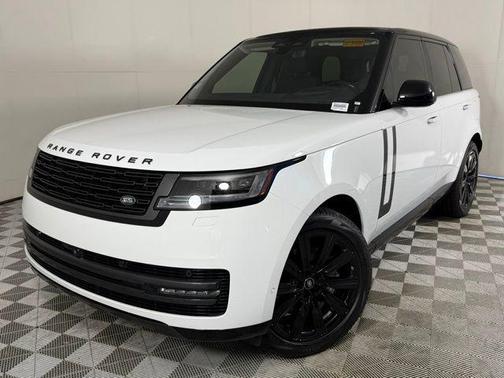 2025 Land Rover Range Rover SE