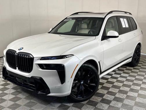 White Metallic 2026 BMW X7 xDrive40i