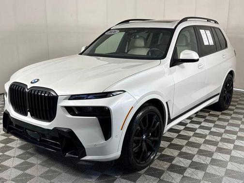 White Metallic 2026 BMW X7 xDrive40i