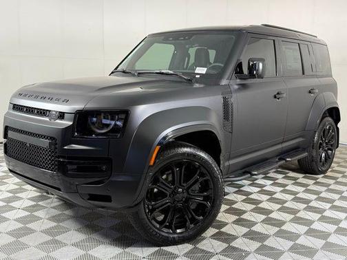 2026 Land Rover Defender V8