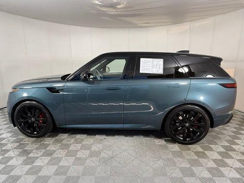 2024 Land Rover Range Rover Sport SE