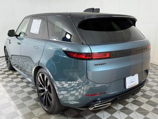 2024 Land Rover Range Rover Sport SE