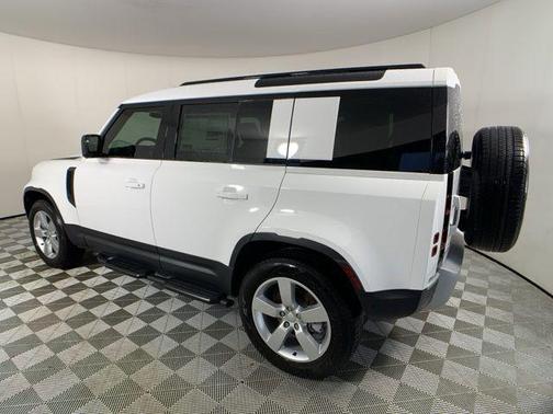 2025 Land Rover Defender S